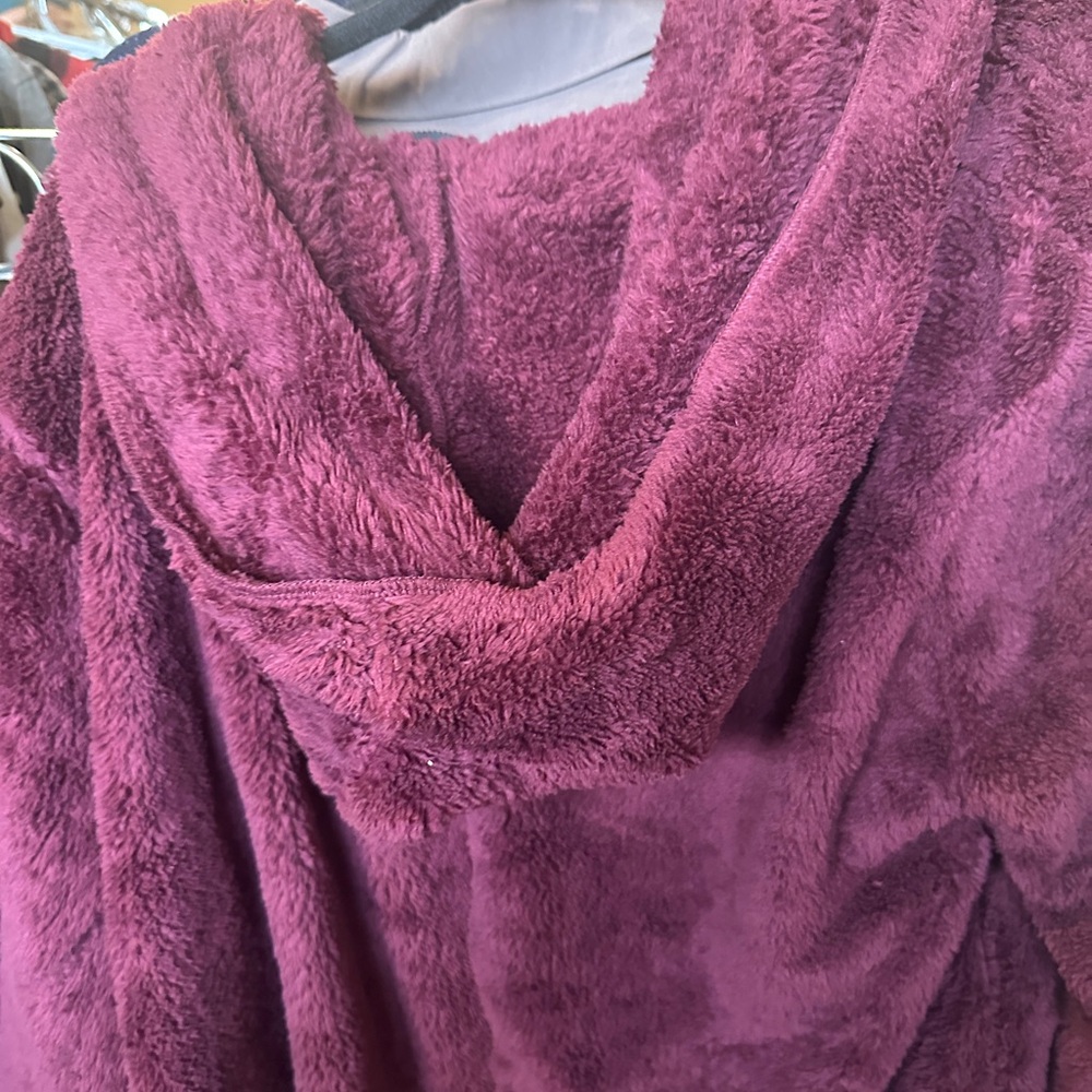 Zenana Outfitters Deep Red Teddy Jacket po - Picture 4 of 4